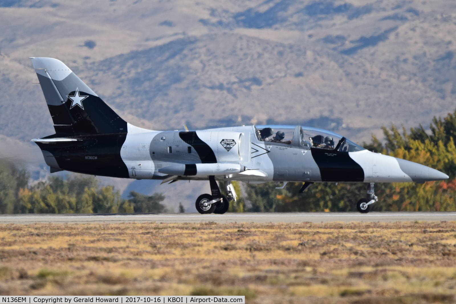 N136EM, 1984 Aero L-39C Albatros C/N 432917, Starting take off roll on RWY 10R.  Black Diamond Jet Team.