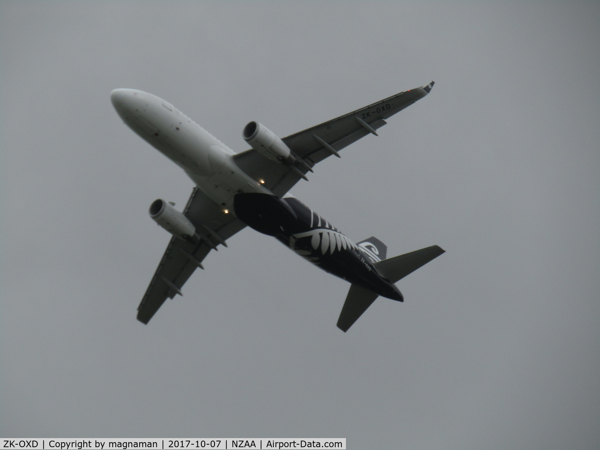 ZK-OXD, 2014 Airbus A320-232 C/N 5962, leaving AKL