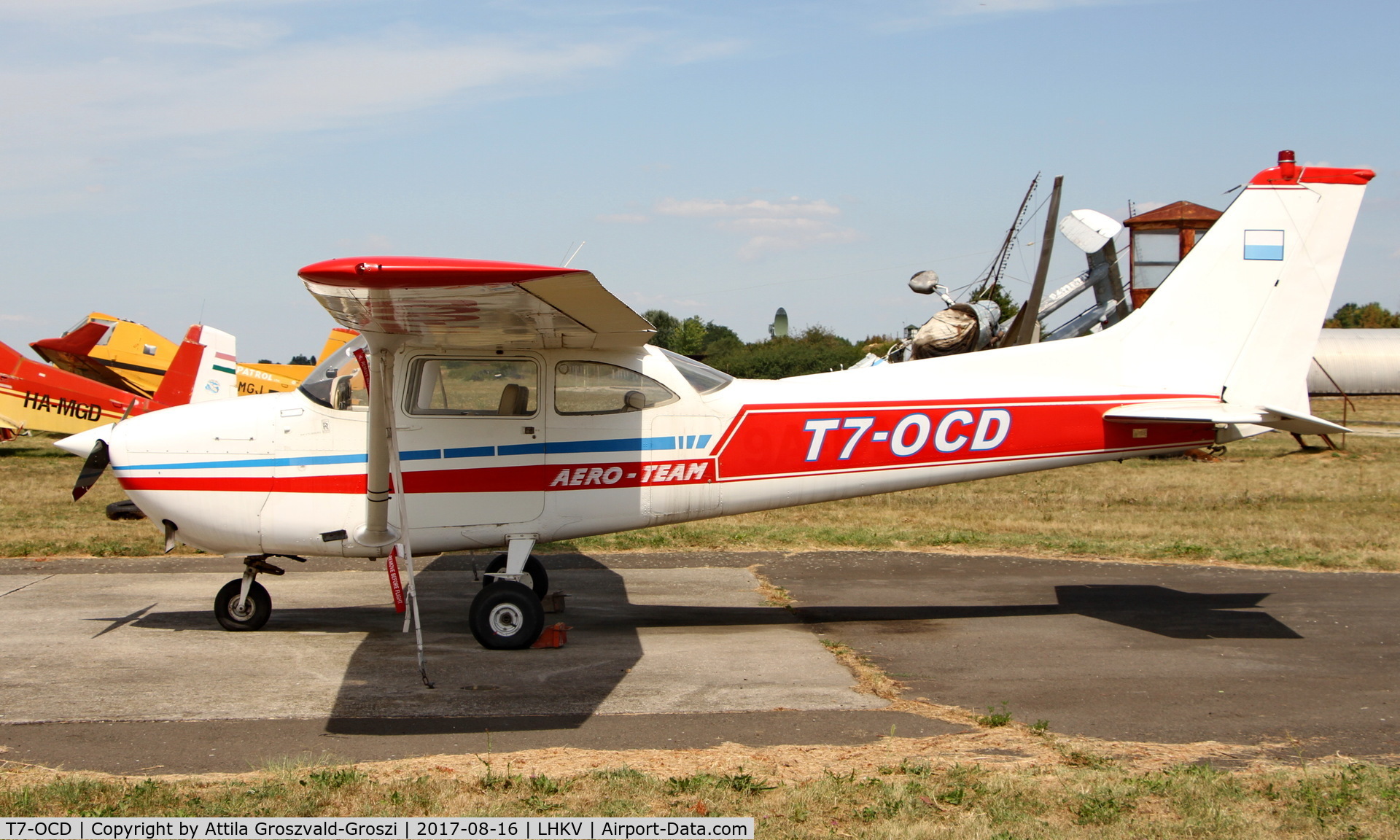T7-OCD, Reims F172F C/N F172-0111, Kaposújlak Airport, Hungary