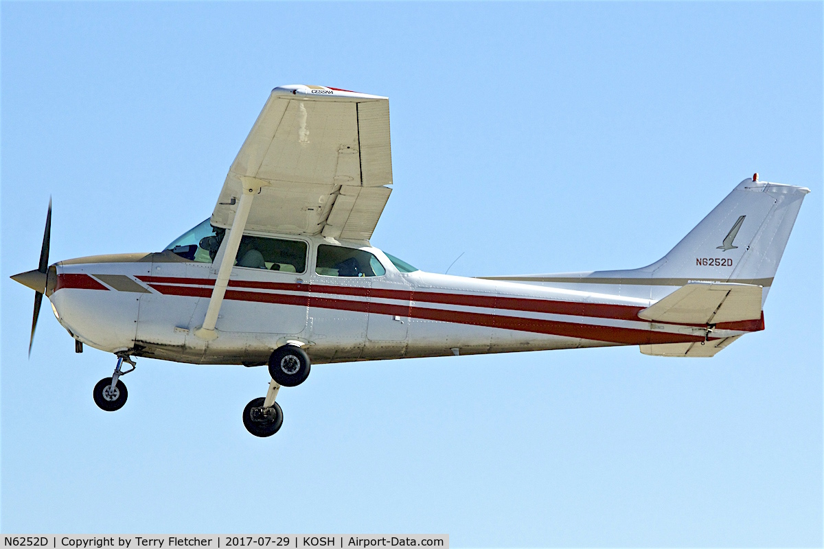 N6252D, 1979 Cessna 172N C/N 17272667, At 2017 EAA AirVenture at Oshkosh