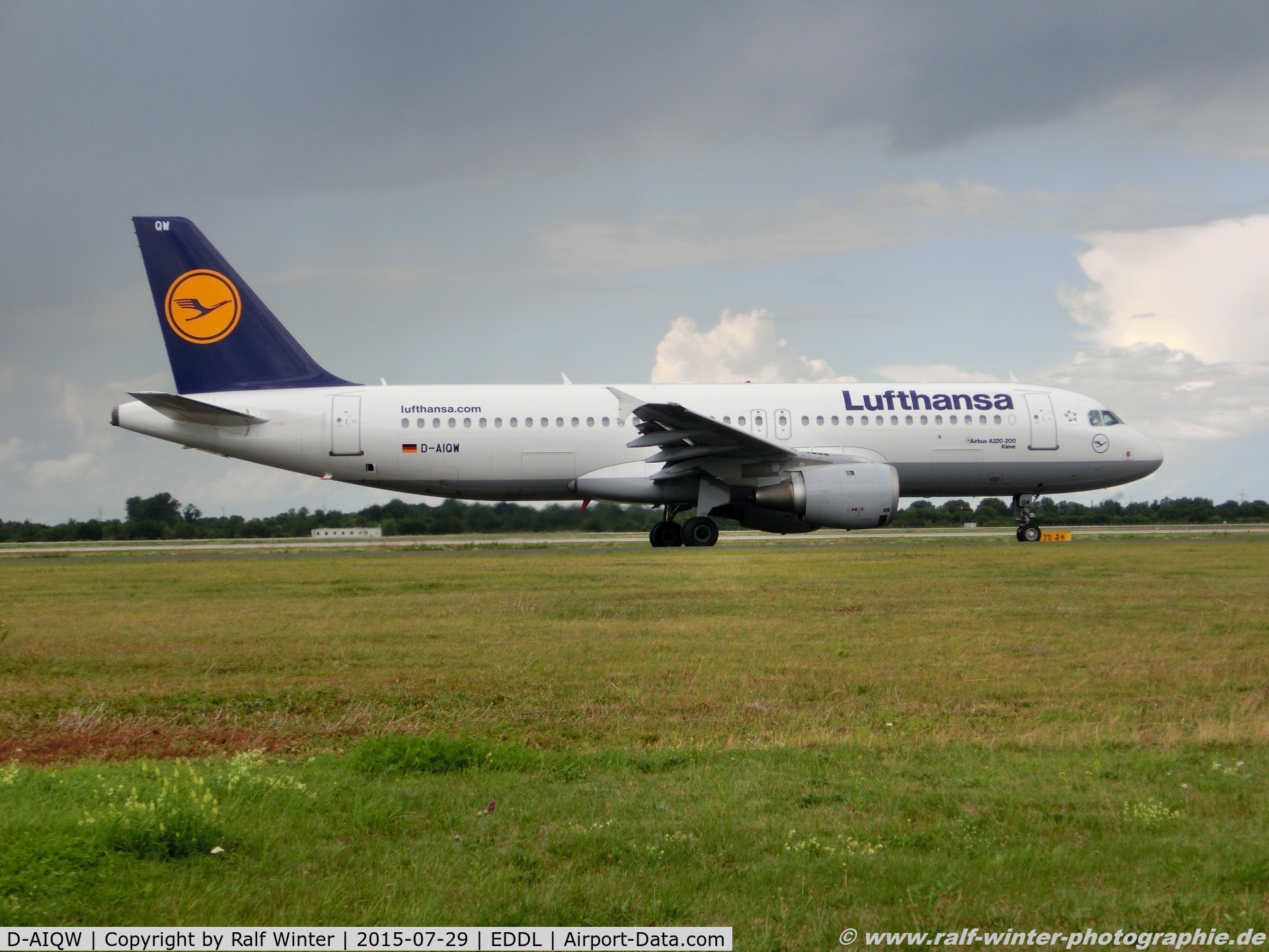 D-AIQW, 2000 Airbus A320-211 C/N 1367, Airbus A320-211 - LH DLH Lufthansa 'Kleve' - 1367 - D-AIQW - 29.07.2015 - DUS