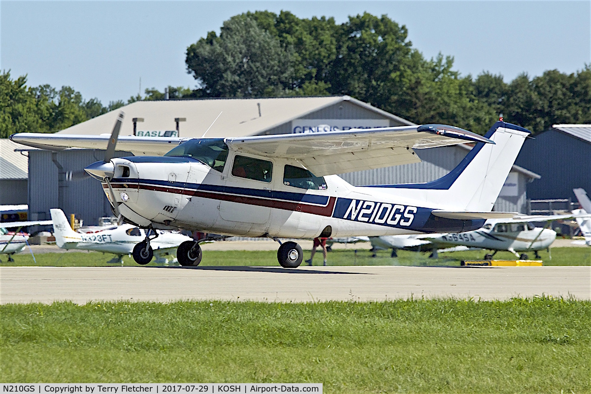 N210GS, 1976 Cessna 210L Centurion C/N 21061283, at 2017 EAA AirVenture at Oshkosh