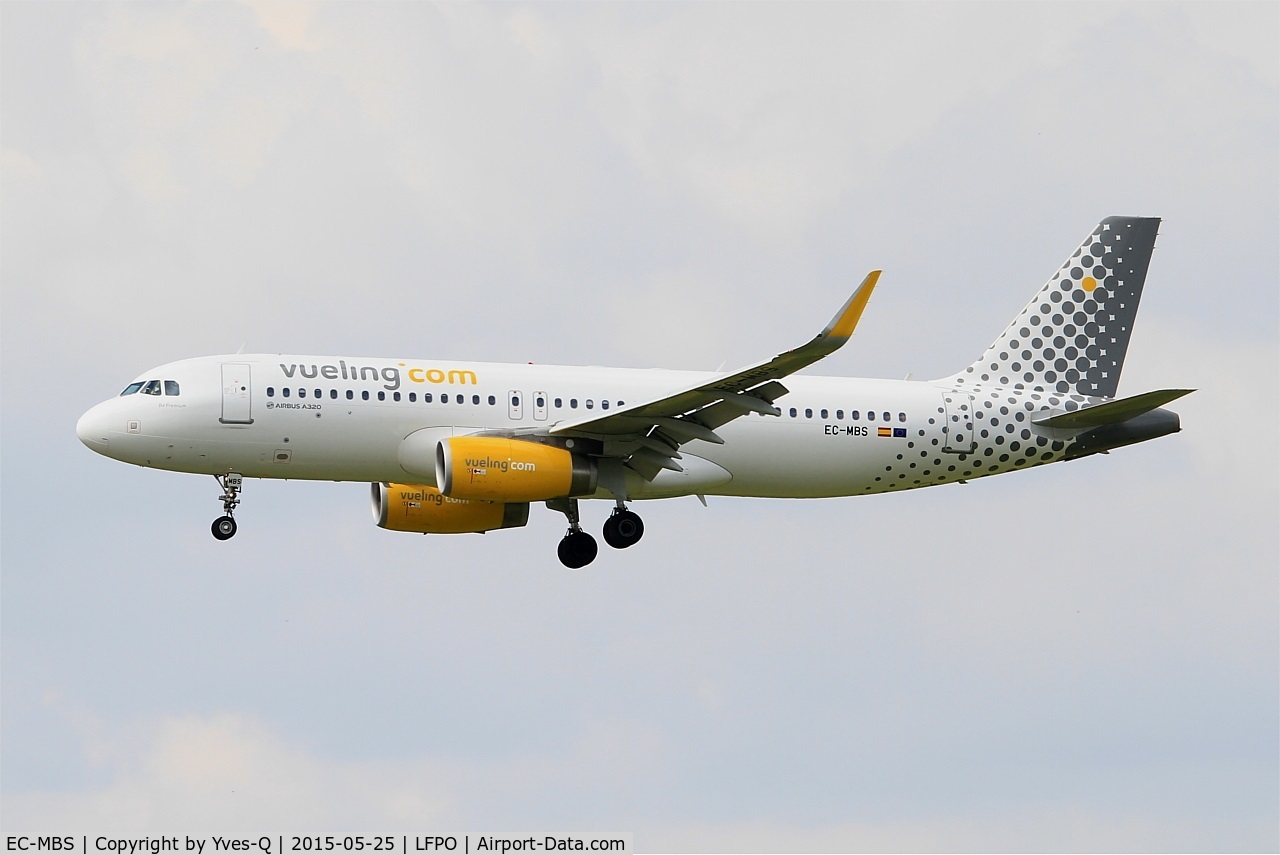 EC-MBS, 2014 Airbus A320-232 C/N 6123, Airbus A320-232, Short approach rwy 26, Paris-Orly airport (LFPO-ORY)