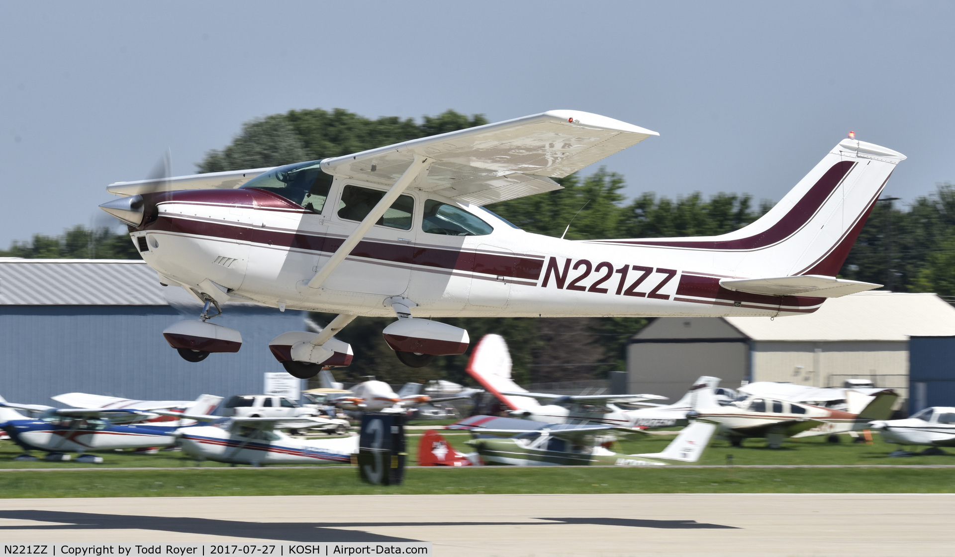 N221ZZ, 1975 Cessna 182P Skylane C/N 18264074, Airventure 2017
