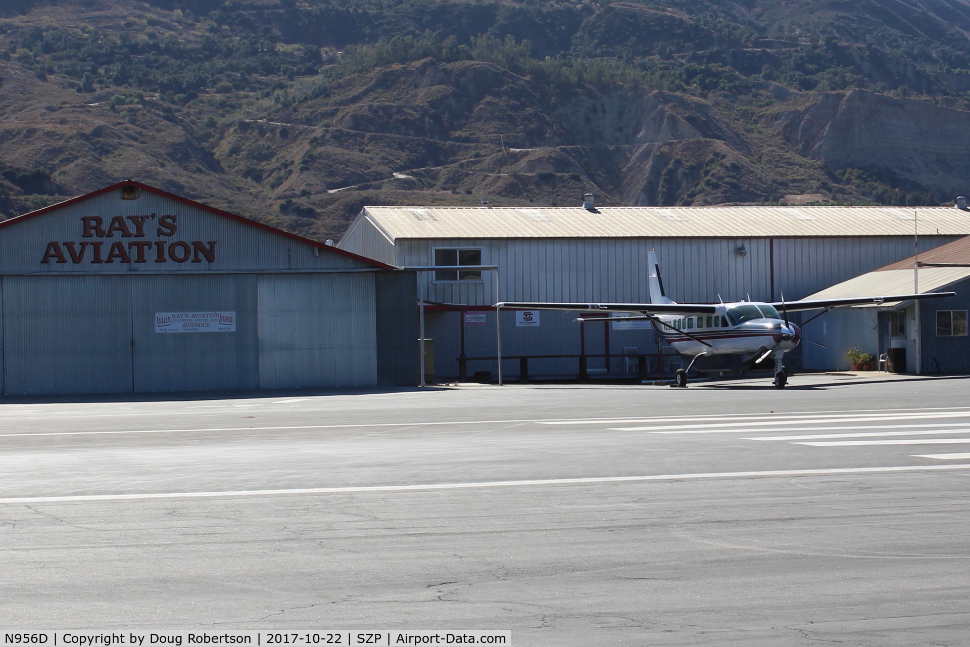 N956D, 2004 Cessna 208B C/N 208B1056, 2004 Cessna 208B TURBO CARAVAN, one P&W(C)PT6A-114A Turboprop, 675 sHp, 12 seats