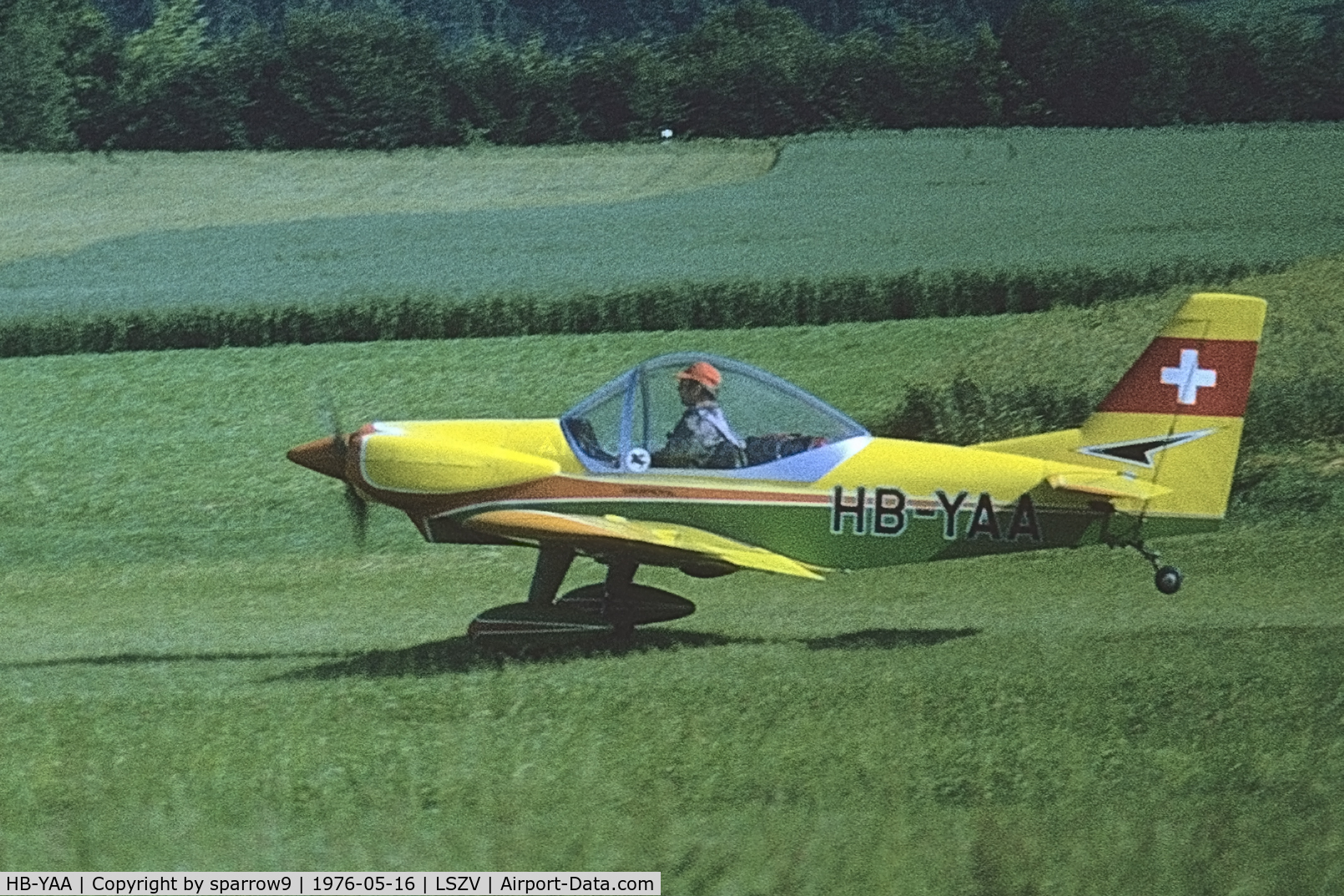 HB-YAA, 1975 Pagasus SW-01 C/N SW-01, At Sitterdorf airfield. Scanned from a color-negative.