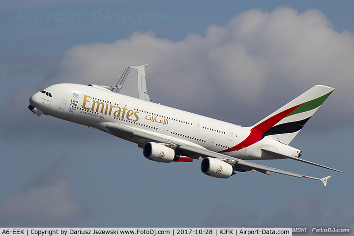 A6-EEK, 2013 Airbus A380-861 C/N 132, Airbus A380-861 - Emirates  C/N 132, A6-EEK
