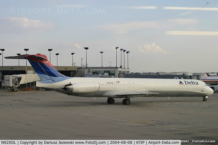 N920DL, 1988 McDonnell Douglas MD-88 C/N 49644, McDonnell Douglas MD-88  C/N 49644, N920DL