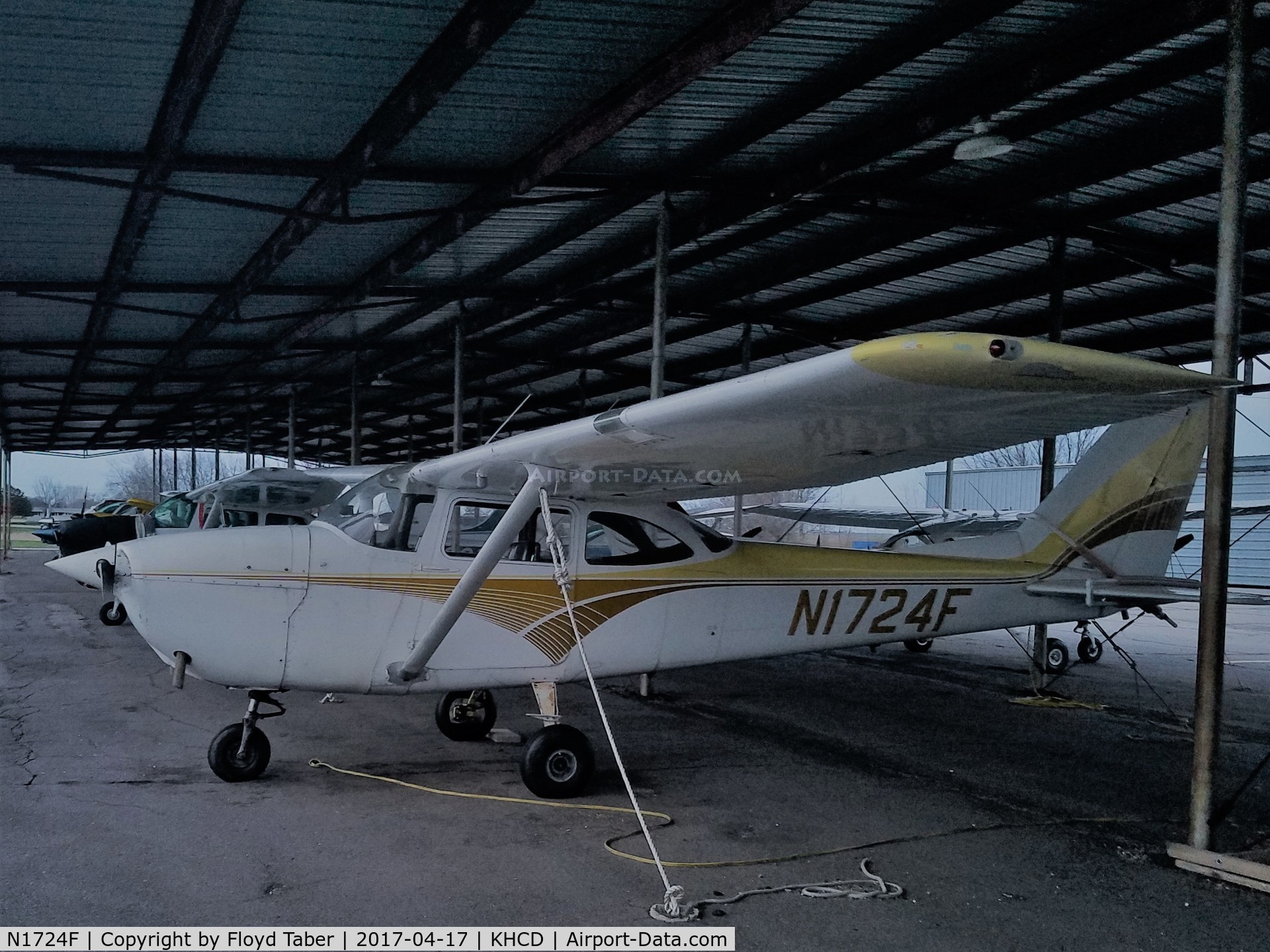 N1724F, 1966 Cessna 172H C/N 17255119, in Hutchinson MN