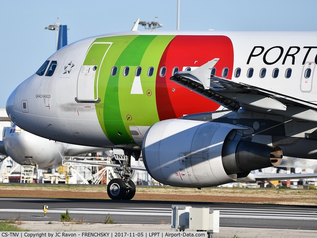 CS-TNV, 2009 Airbus A320-214 C/N 4143, TAP Air Portugal 694 departure to Luxembourg (LUX)