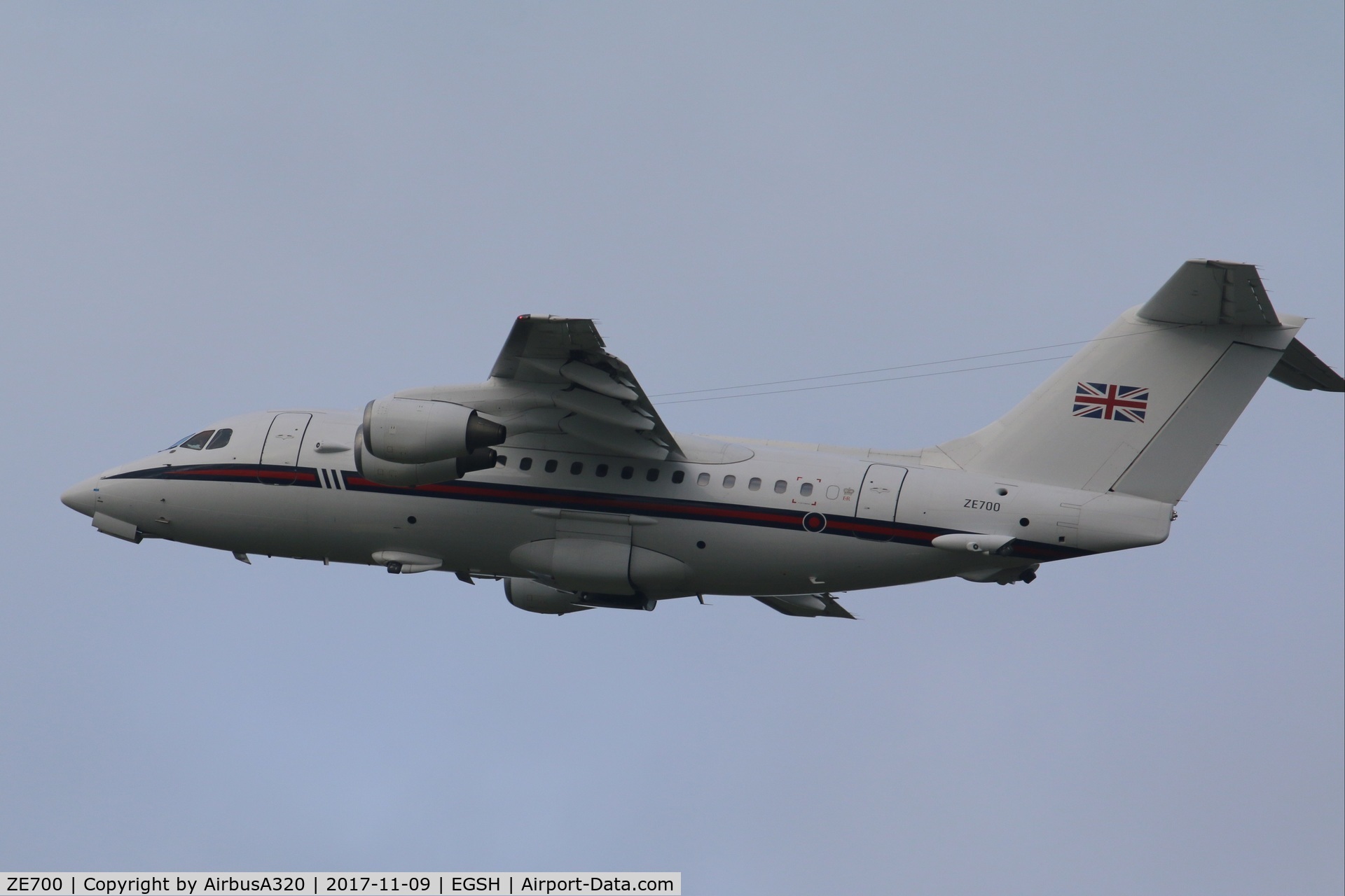 ZE700, 1984 British Aerospace BAe.146 CC.2 C/N E1021, Performing touch and go sortie on a fine autumn afternoon