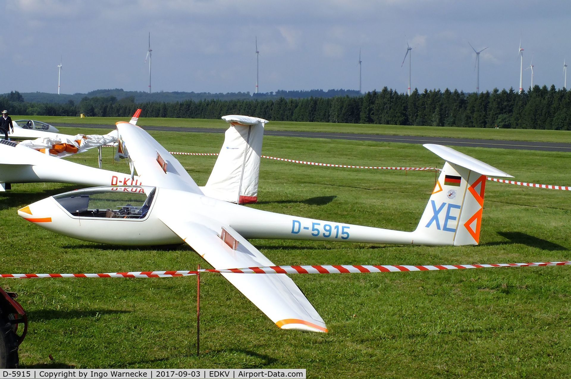 D-5915, Grob G-102 Astir CS Jeans C/N Not found D-5915, Grob G.102 Astir CS Jeans at the Dahlemer Binz 60th jubilee airfield display