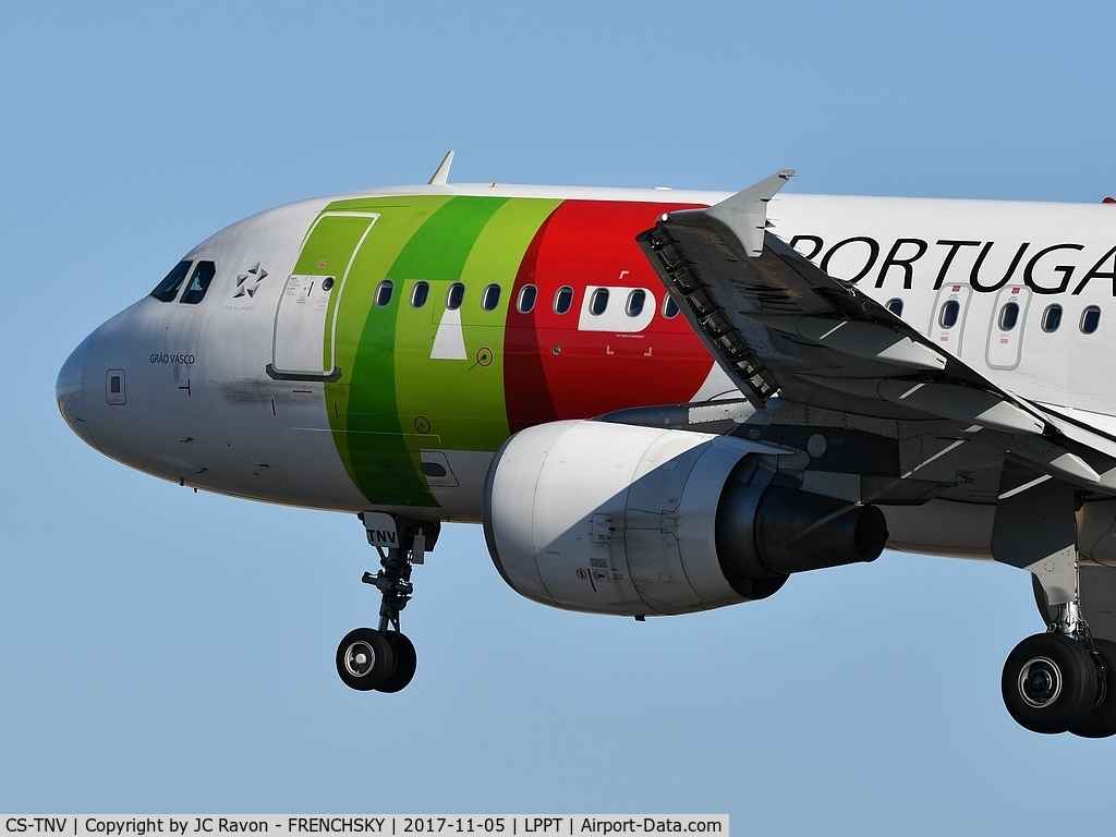 CS-TNV, 2009 Airbus A320-214 C/N 4143, Grao Vasco TAP Air Portugal 693 from Luxembourg (LUX) landing runway 03