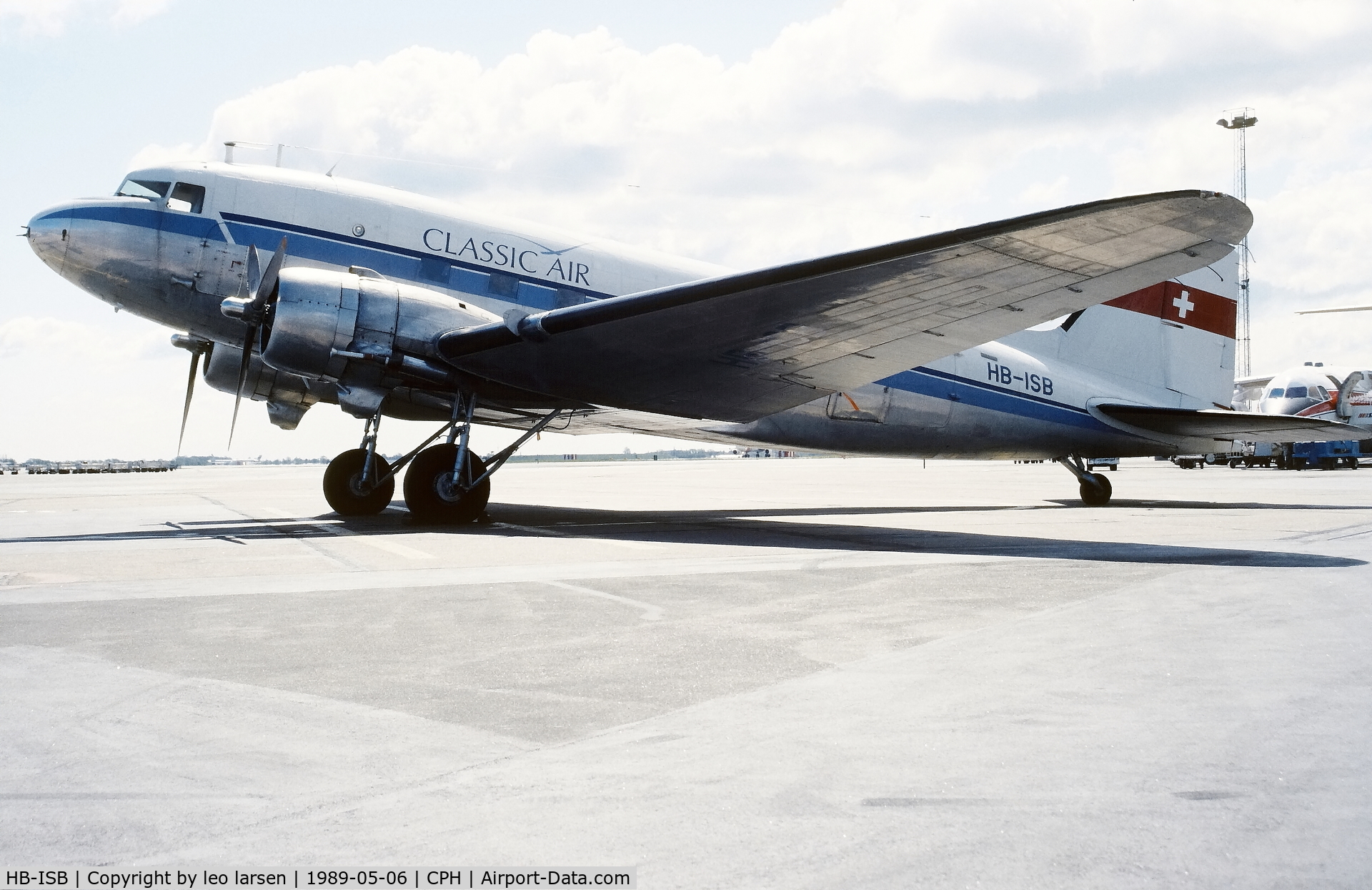 HB-ISB, 1942 Douglas DC3C-S1C3G (C-47) C/N 4666, Copenhagen 6.5.1989