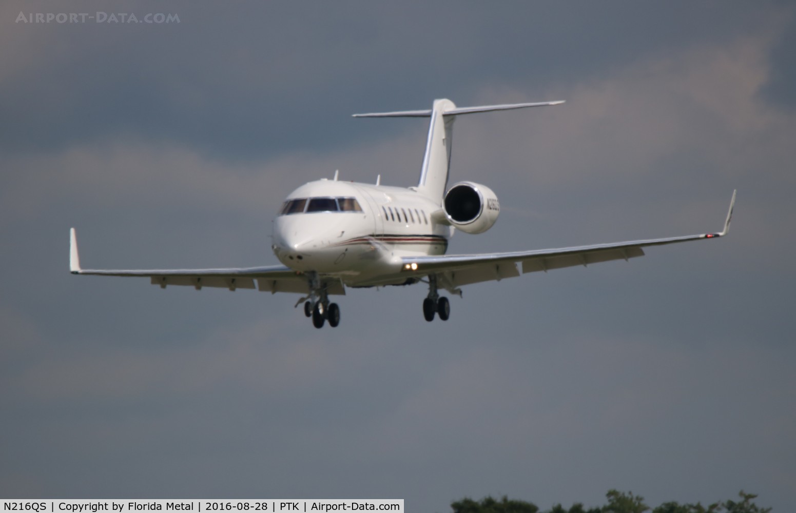 N216QS, 2016 Bombardier Challenger 650 (CL-600-2B16) C/N 6077, Net Jets