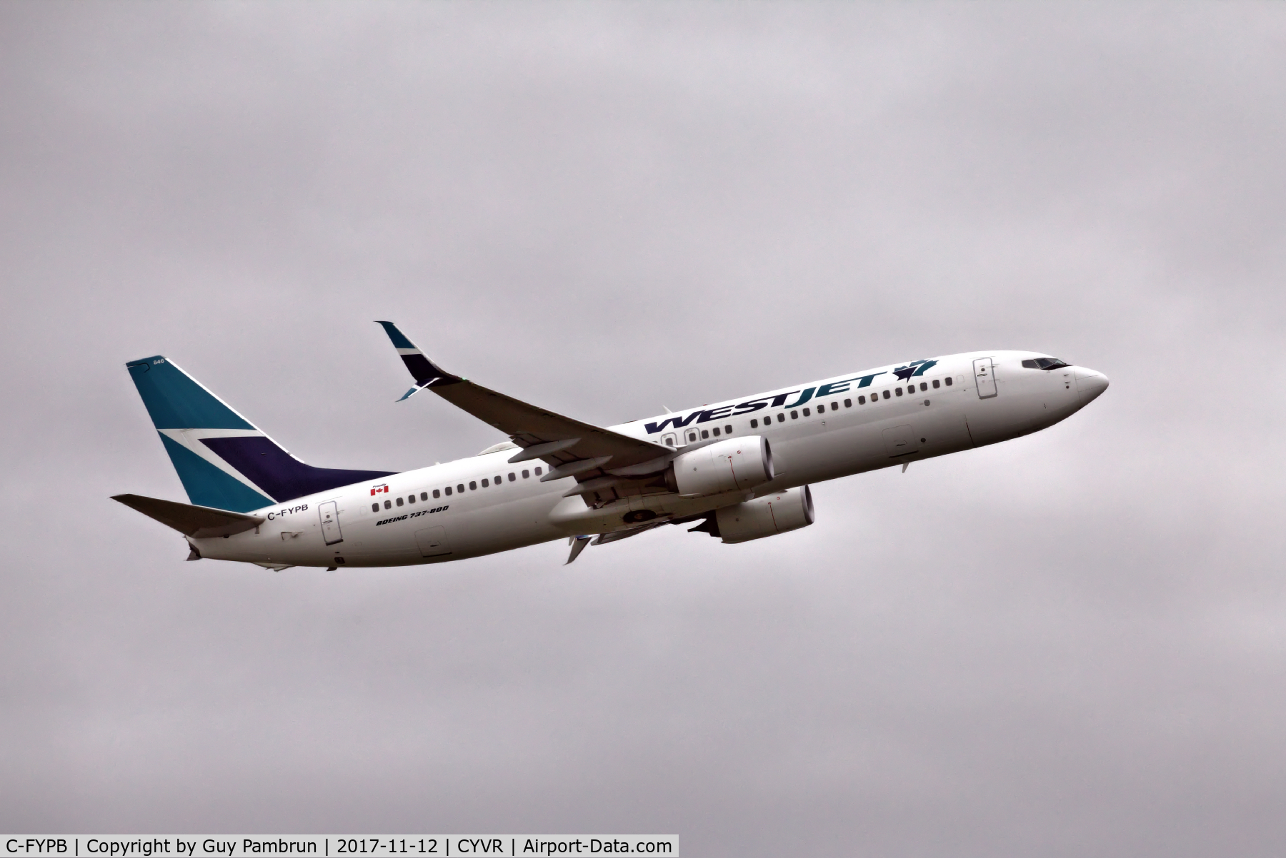 C-FYPB, 2015 Boeing 737-8CT C/N 40839, Departing