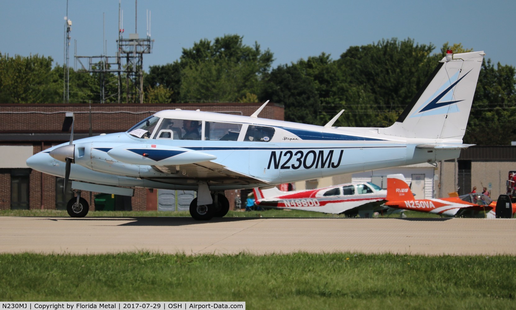 N230MJ, Piper PA-30 Twin Comanche Twin Comanche C/N 30-1302, PA-30