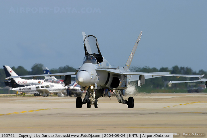 163761, 1989 McDonnell Douglas F/A-18C Hornet C/N 0839, F/A-18C Hornet 163761 AD-301 from VFA-106 