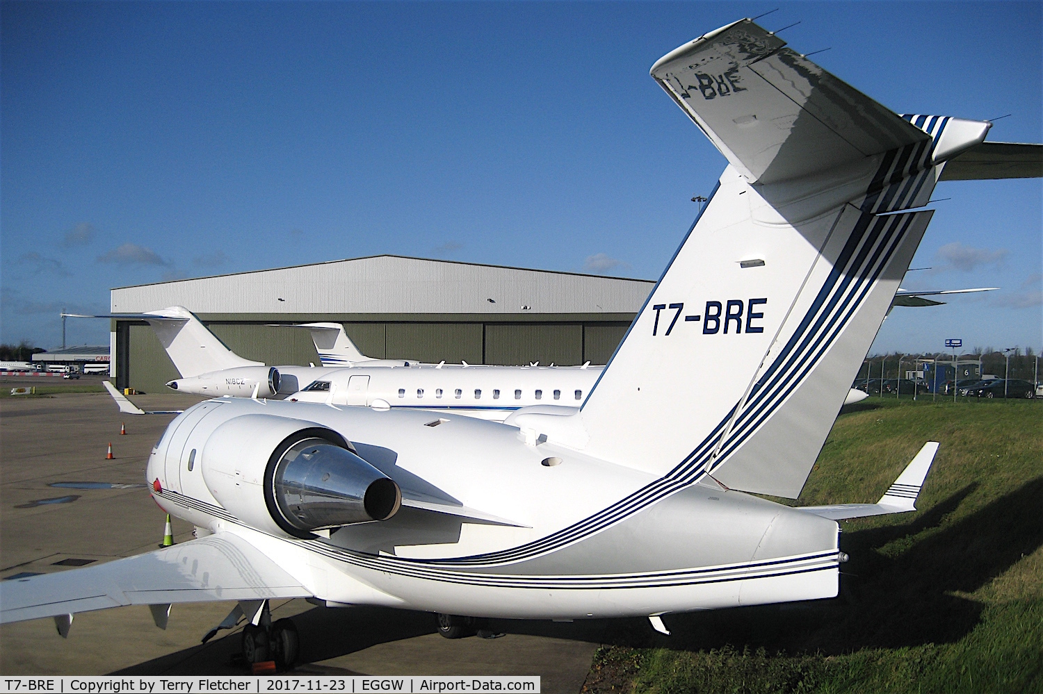 T7-BRE, 1998 Bombardier Challenger 604 (CL-600-2B16) C/N 5373, At London Luton