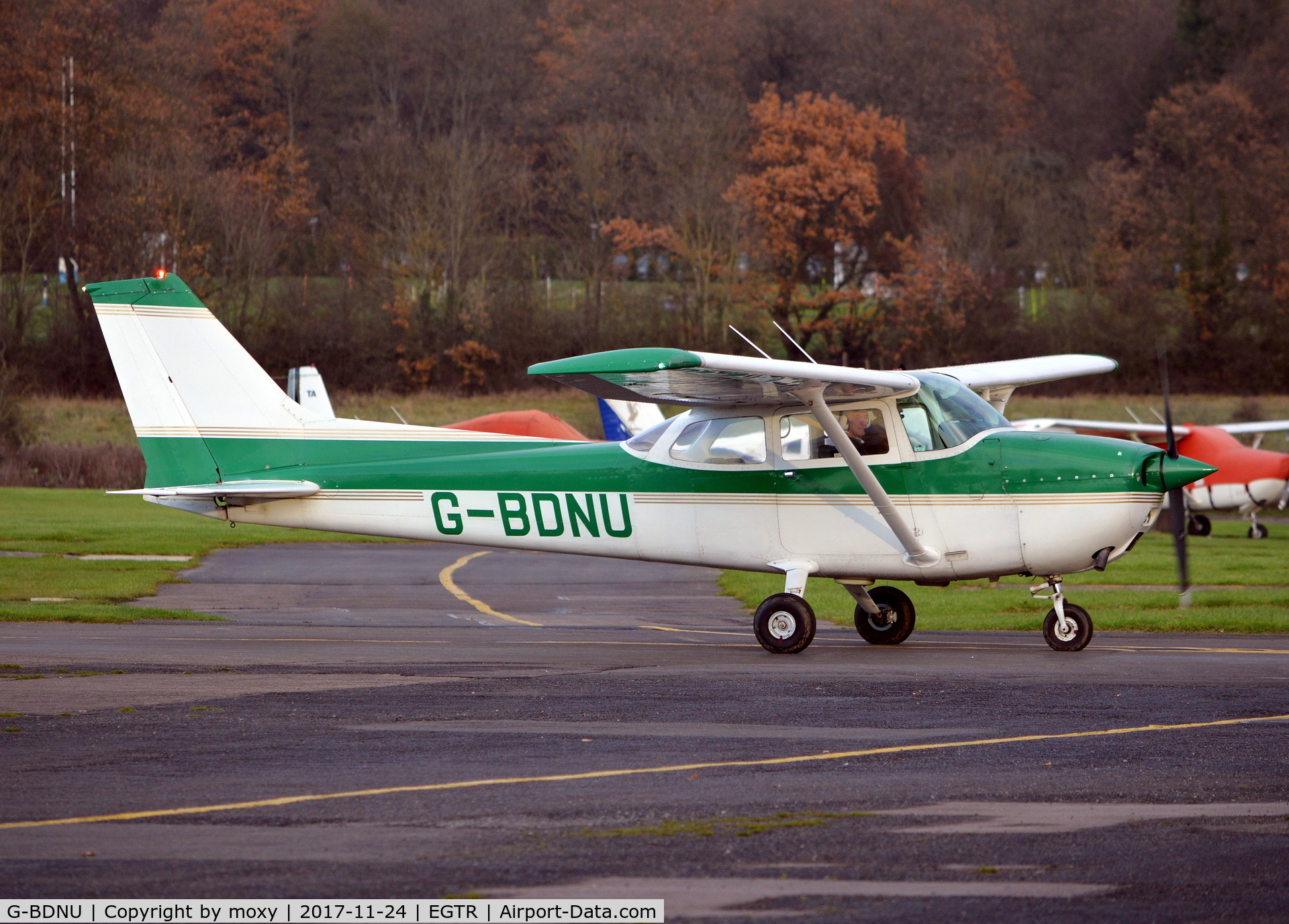 G-BDNU, 1976 Reims F172M Skyhawk Skyhawk C/N 1405, Reims Cessna F172M Skyhawk at Elstree.