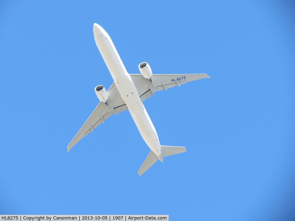 HL8275, 2013 Boeing 777-3B5/ER C/N 37651, On final