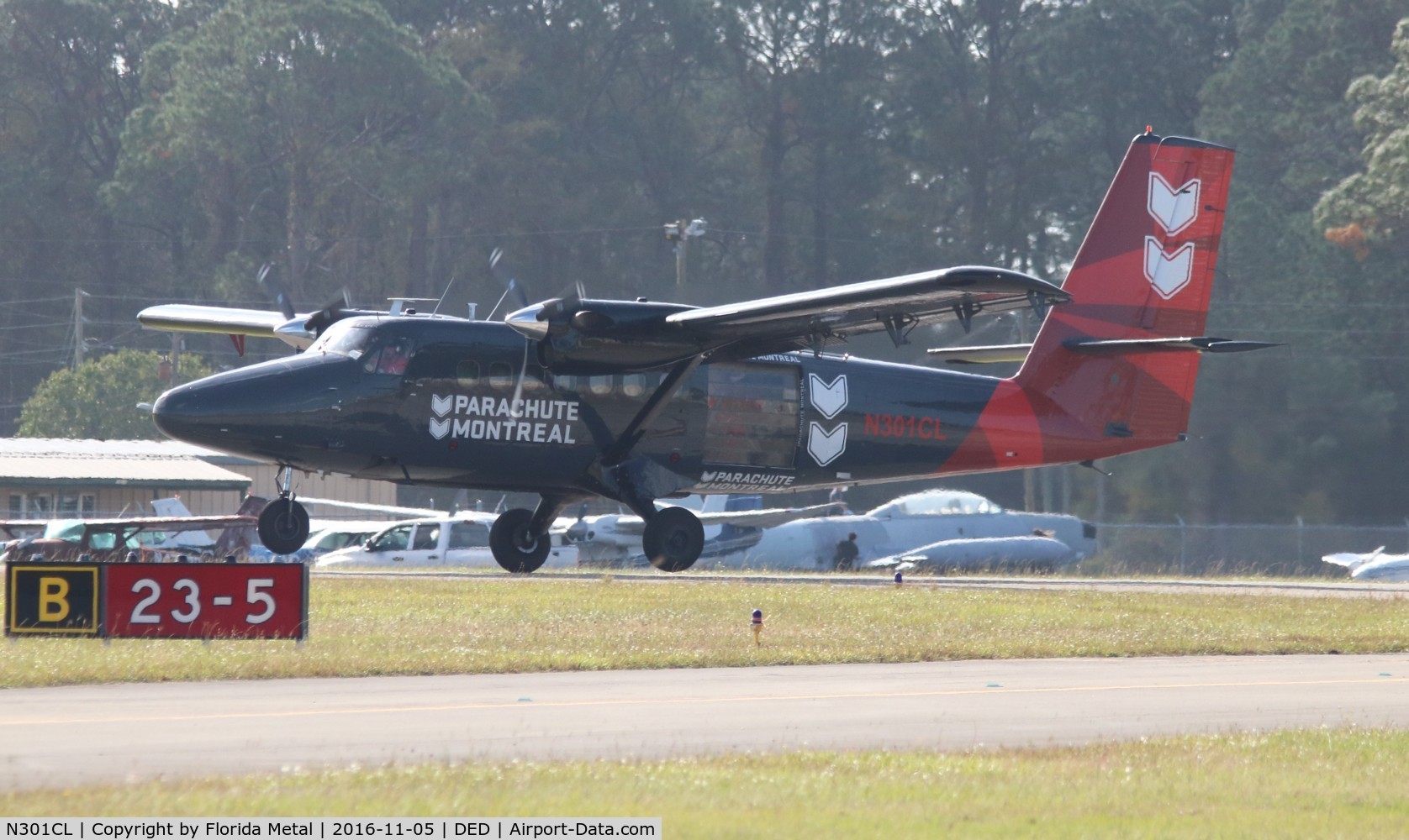 N301CL, 1969 De Havilland Canada DHC-6-200 Twin Otter C/N 221, DHC-6 Parachute drop aircraft