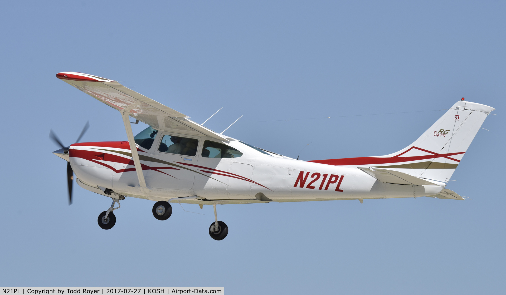 N21PL, 1984 Cessna R182 Skylane RG C/N R182-01983, Airventure 2017