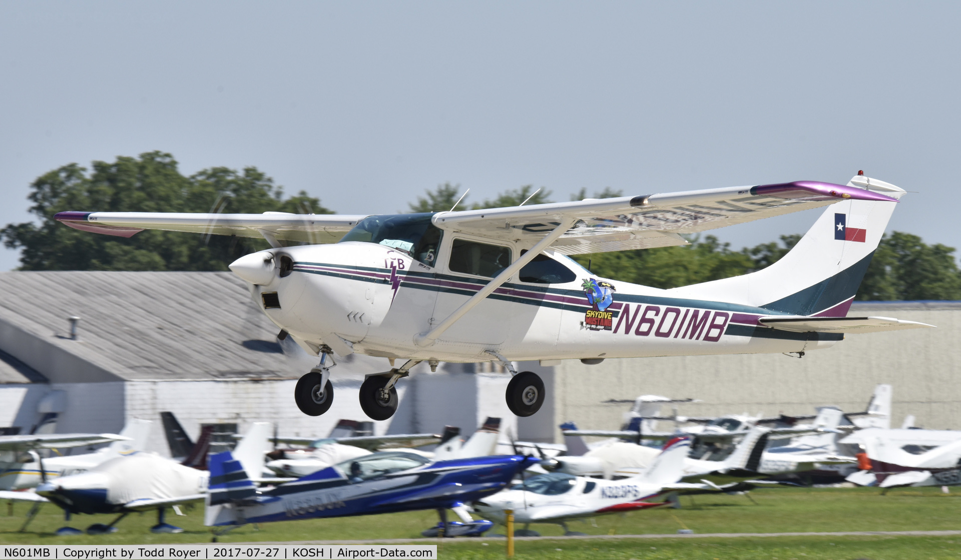 N601MB, 1967 Cessna 182L Skylane C/N 18258550, Airventure 2017