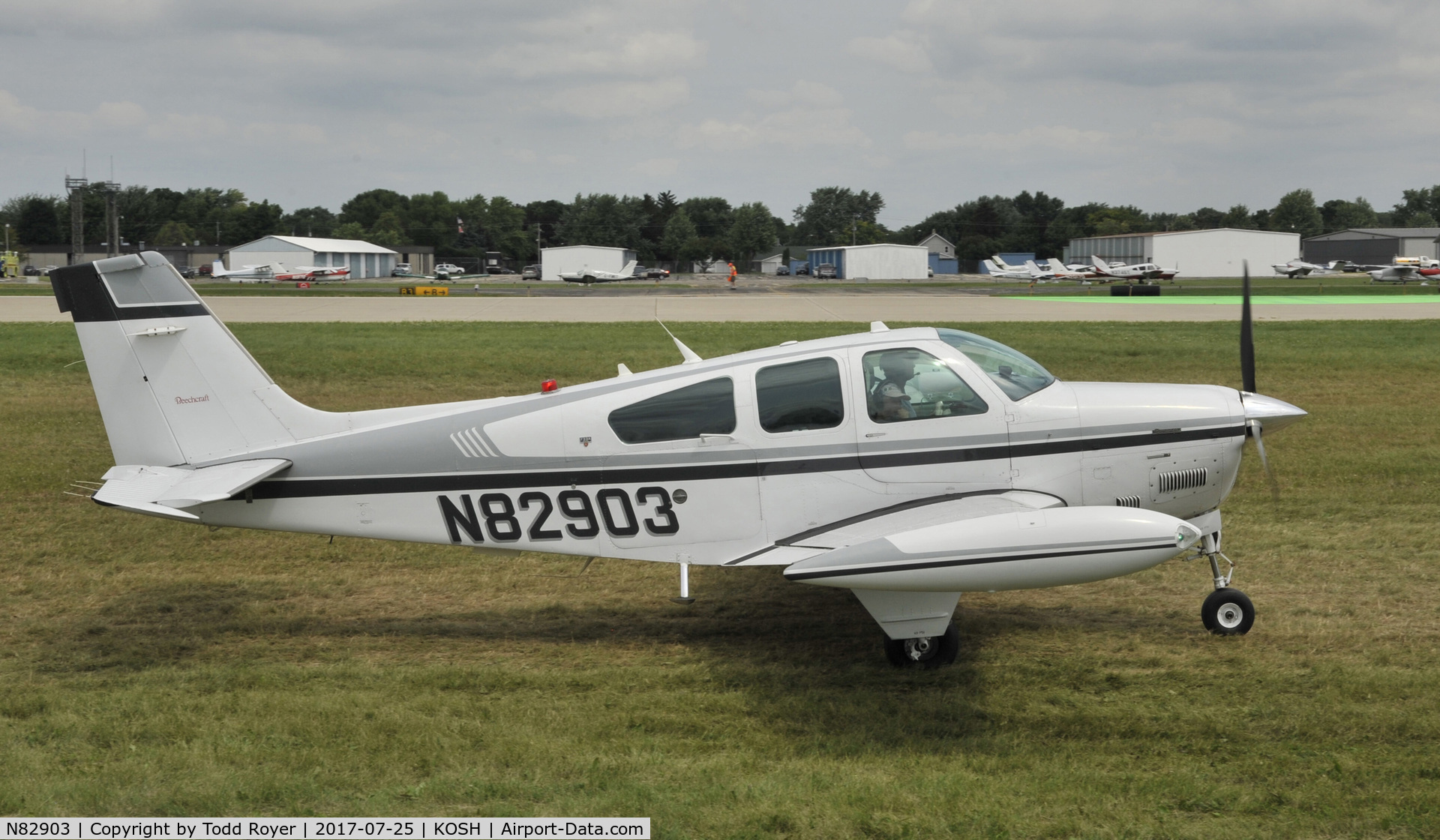 N82903, 1993 Beech F33A Bonanza C/N CE-1740, Airventure 2017