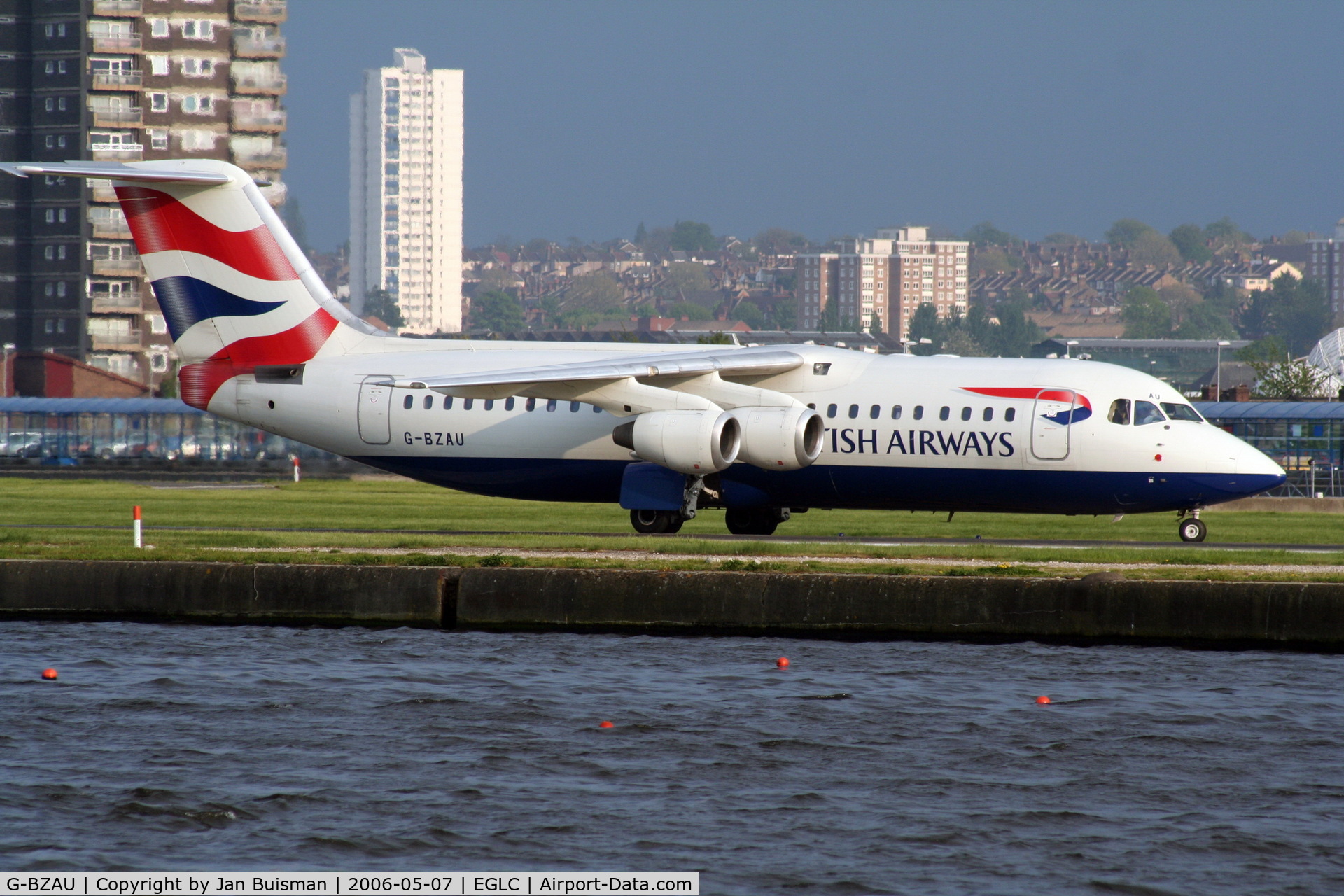 G-BZAU, 1998 British Aerospace Avro 146-RJ100 C/N E3328, British Airways
