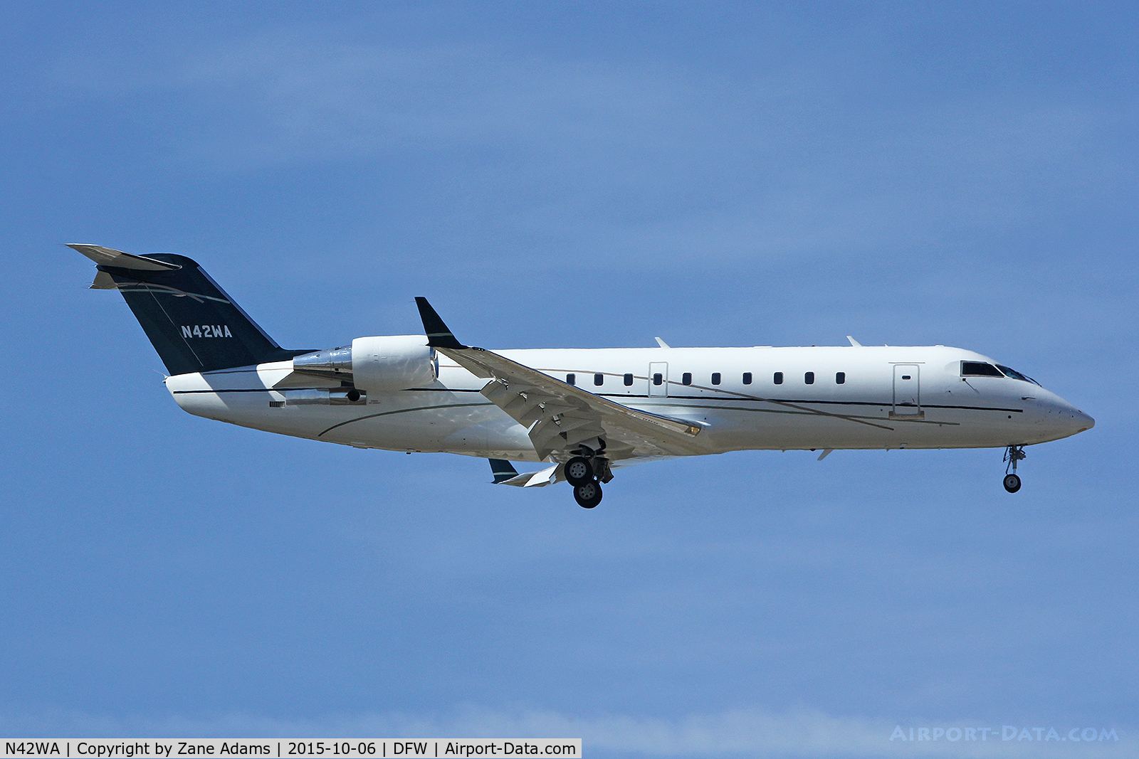 N42WA, Canadair CRJ-100LR (CL-600-2B19) C/N 7024, Arriving at DFW Airport