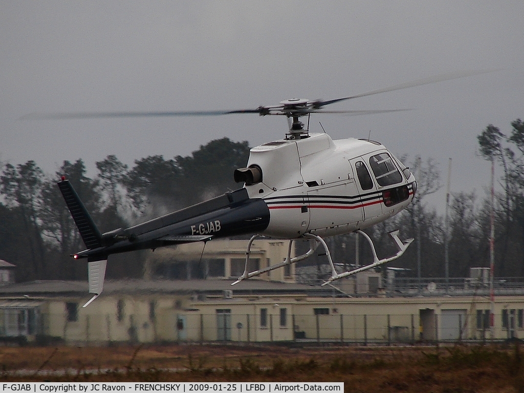 F-GJAB, Eurocopter AS-350B-3 Ecureuil Ecureuil C/N 1174, SARL HELI SUD OUEST take off FATO 23