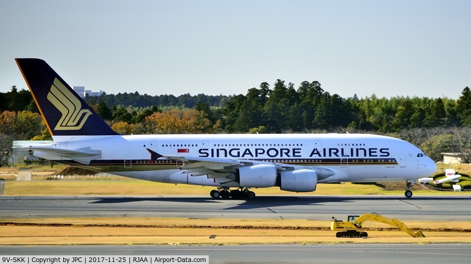 9V-SKK, 2009 Airbus A380-841 C/N 051, Take Off