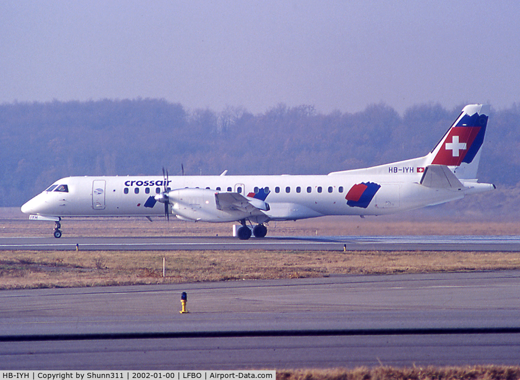 HB-IYH, 1999 Saab 2000 C/N 2000-063, Lining up rwy 14L for departure...