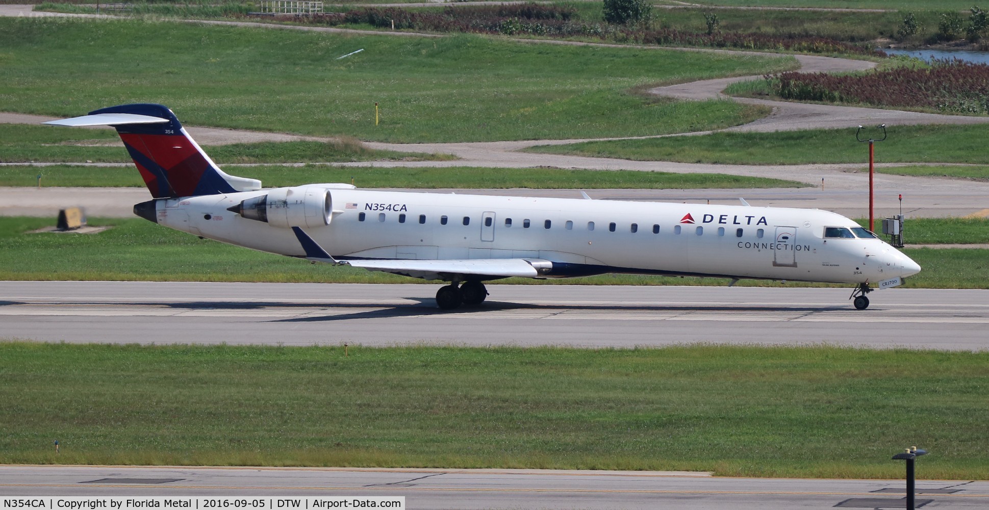 N354CA, 2002 Bombardier CRJ-701ER (CL-600-2C10) Regional Jet C/N 10064, Delta Connection