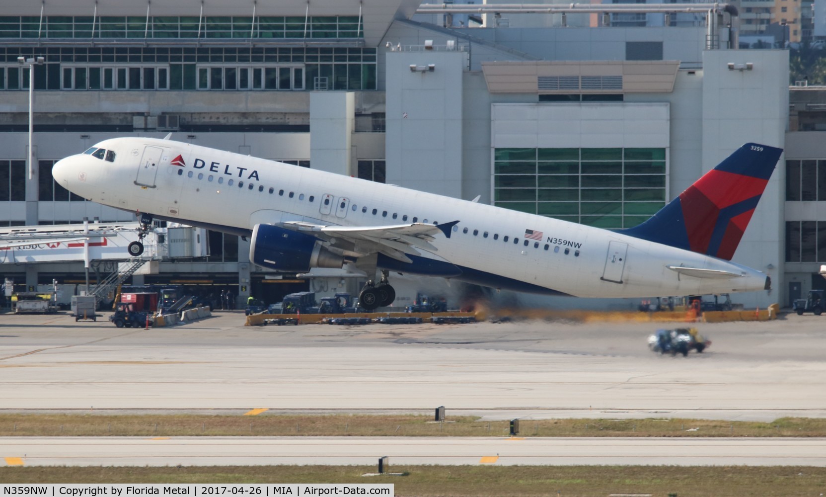 N359NW, 1998 Airbus A320-212 C/N 846, Delta