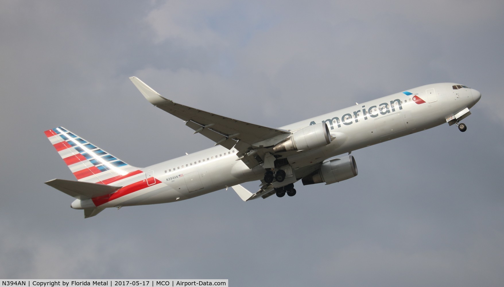 N394AN, 1998 Boeing 767-323/ER C/N 29431, American