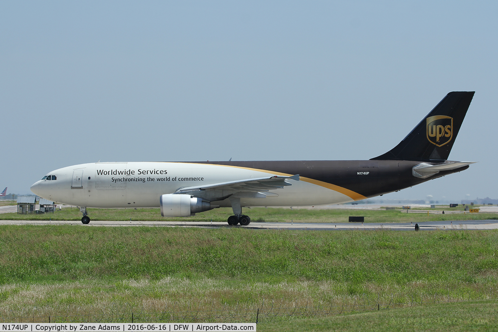 N174UP, 2006 Airbus A300F4-622R C/N 0869, Departing the UPS ramp at DFW Airport