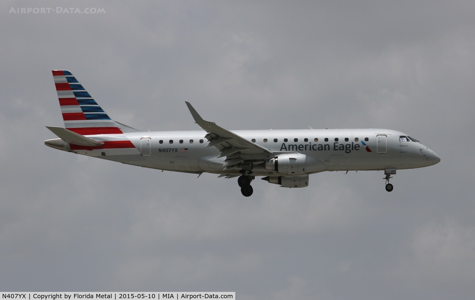 N407YX, 2013 Embraer 175LR (ERJ-170-200LR) C/N 17000370, American Eagle