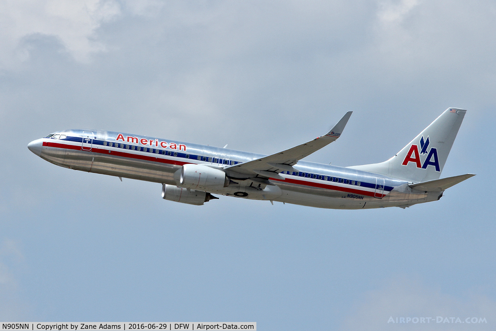 N905NN, 2012 Boeing 737-823 C/N 31156, Departing DFW Airport