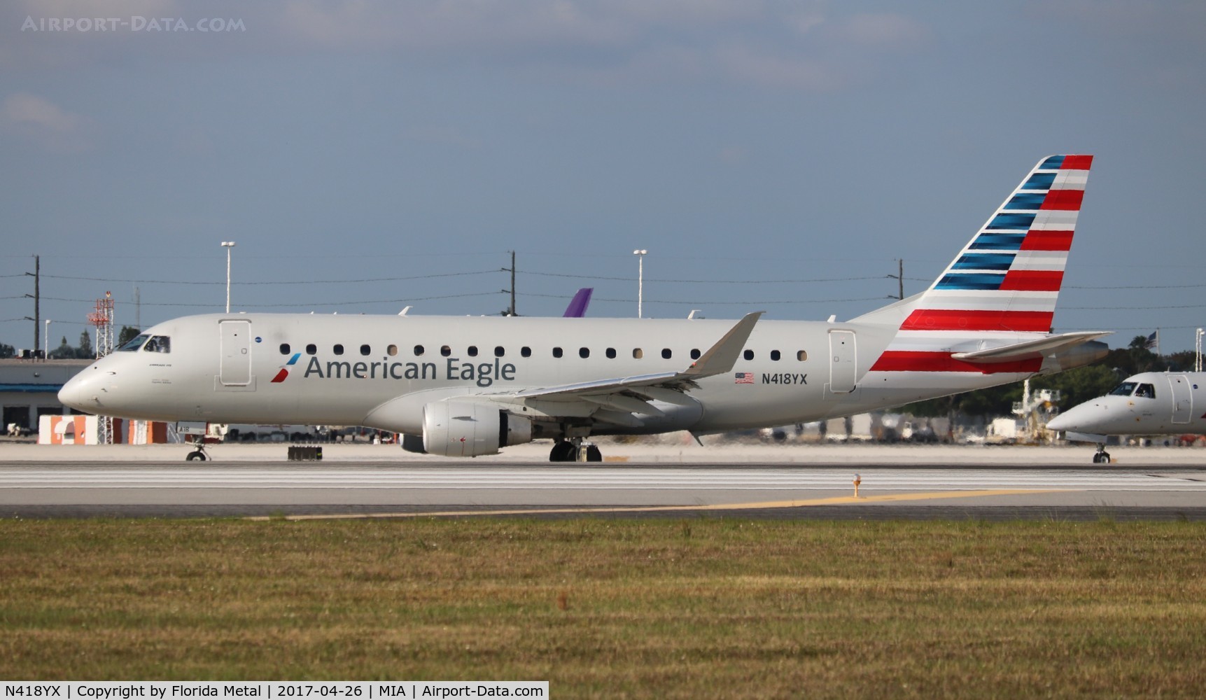 N418YX, 2013 Embraer 175LR (ERJ-170-200LR) C/N 17000383, American Eagle