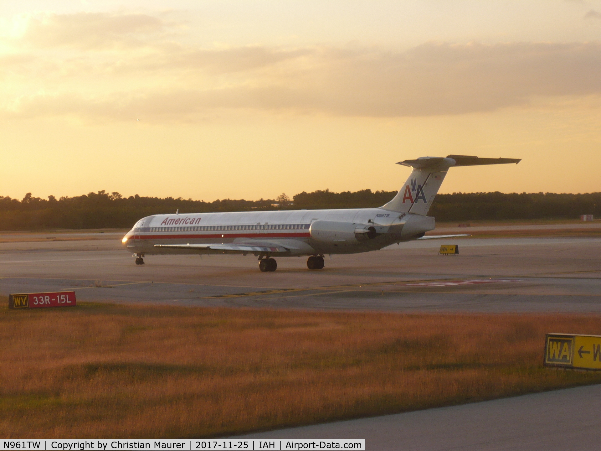 N961TW, 1999 McDonnell Douglas MD-83 (DC-9-83) C/N 53611, Super 80