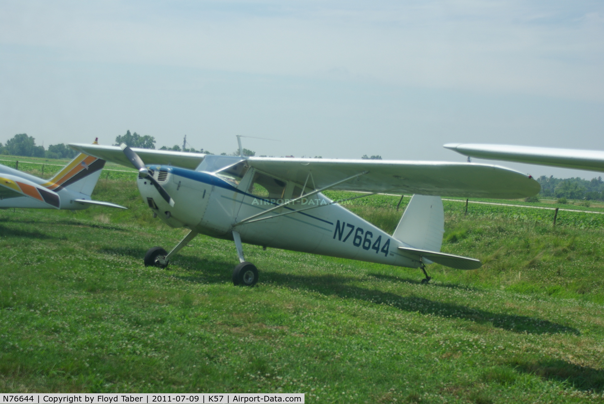 N76644, 1946 Cessna 140 C/N 11084, At the Flying Wingnuts Airshow in Tarkio Missouri