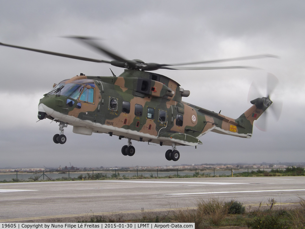 19605, 2005 AgustaWestland EH-101 Merlin Mk.514 C/N 50126, Taking-off.