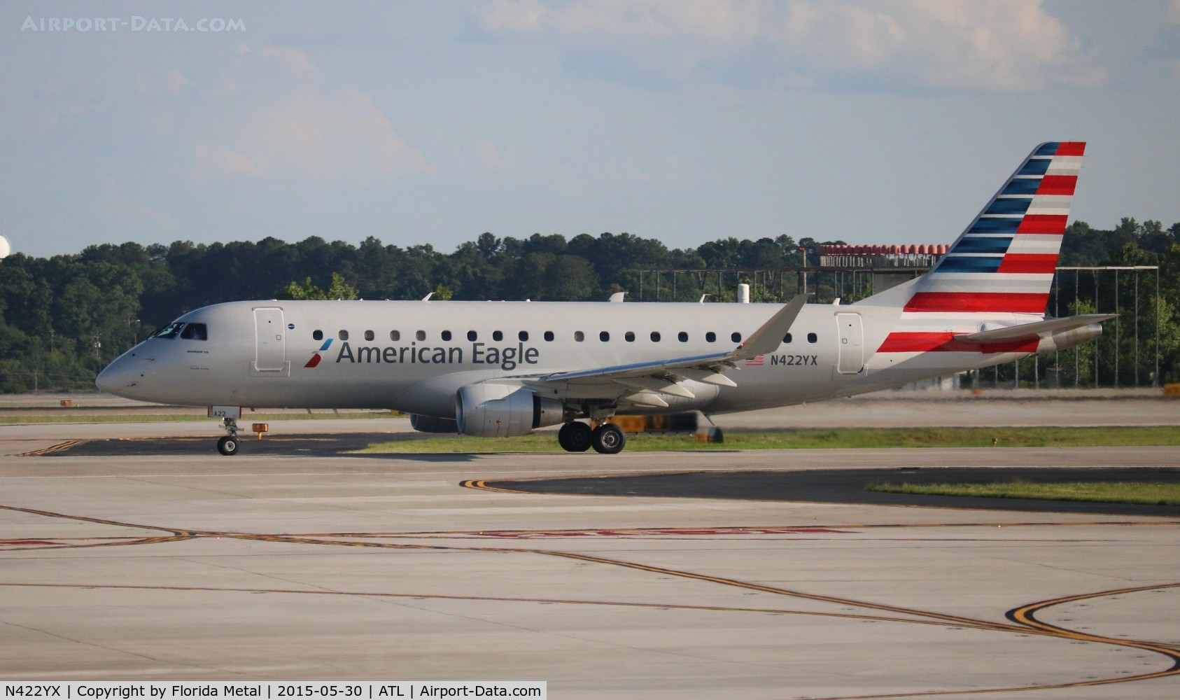 N422YX, 2014 Embraer 175LR (ERJ-170-200LR) C/N 17000387, American Eagle