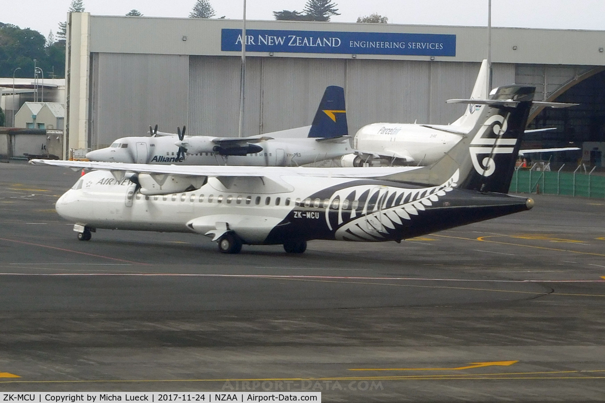 ZK-MCU, 2000 ATR 72-212A C/N 632, At Auckland