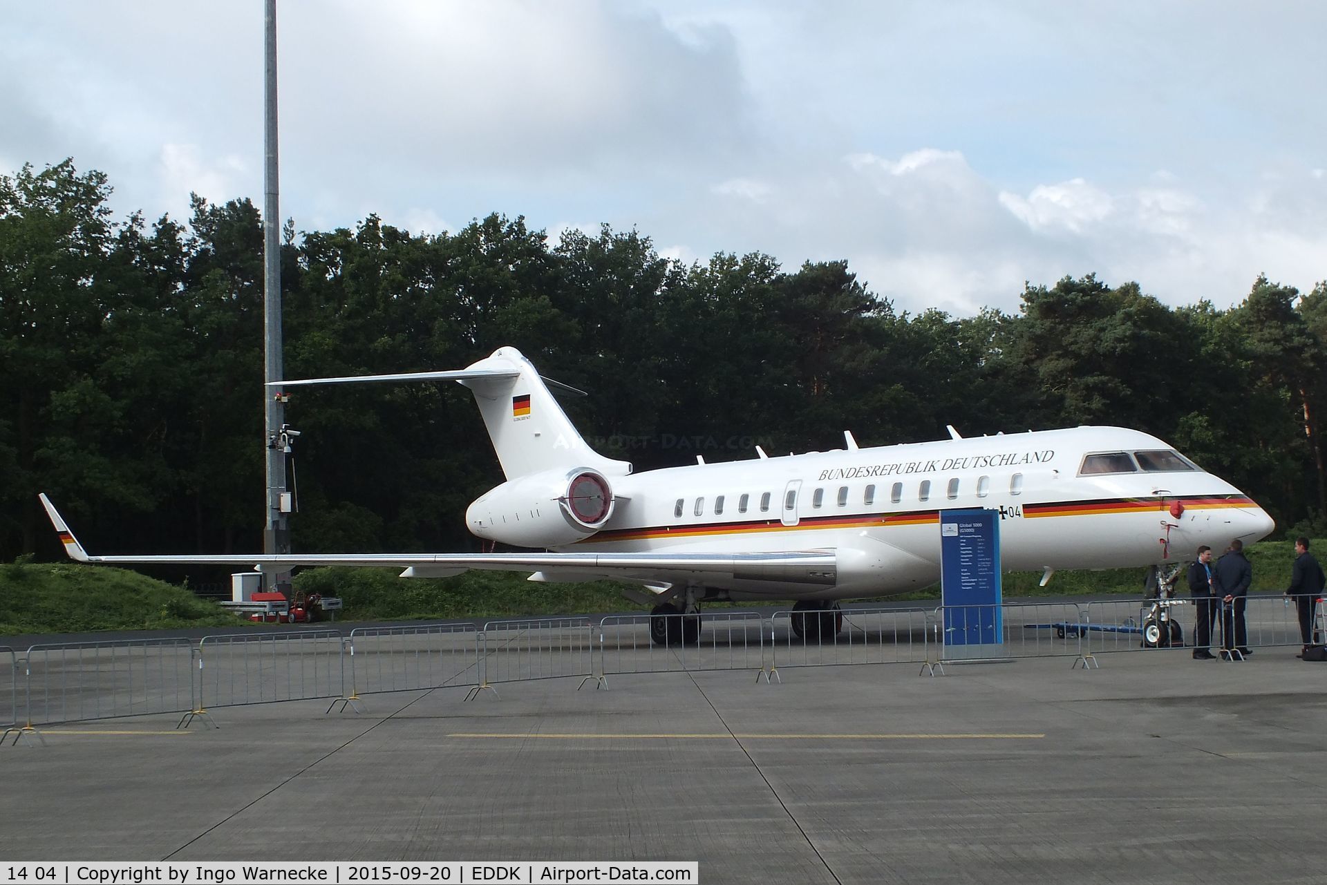 14 04, 2011 Bombardier BD-700-1A11 Global 5000 C/N 9417, Bombardier BD-700-1A11 Global Express of Flugbereitschaft BMVg (German air force VIP-Flight) at the DLR 2015 air and space day on the side of Cologne airport