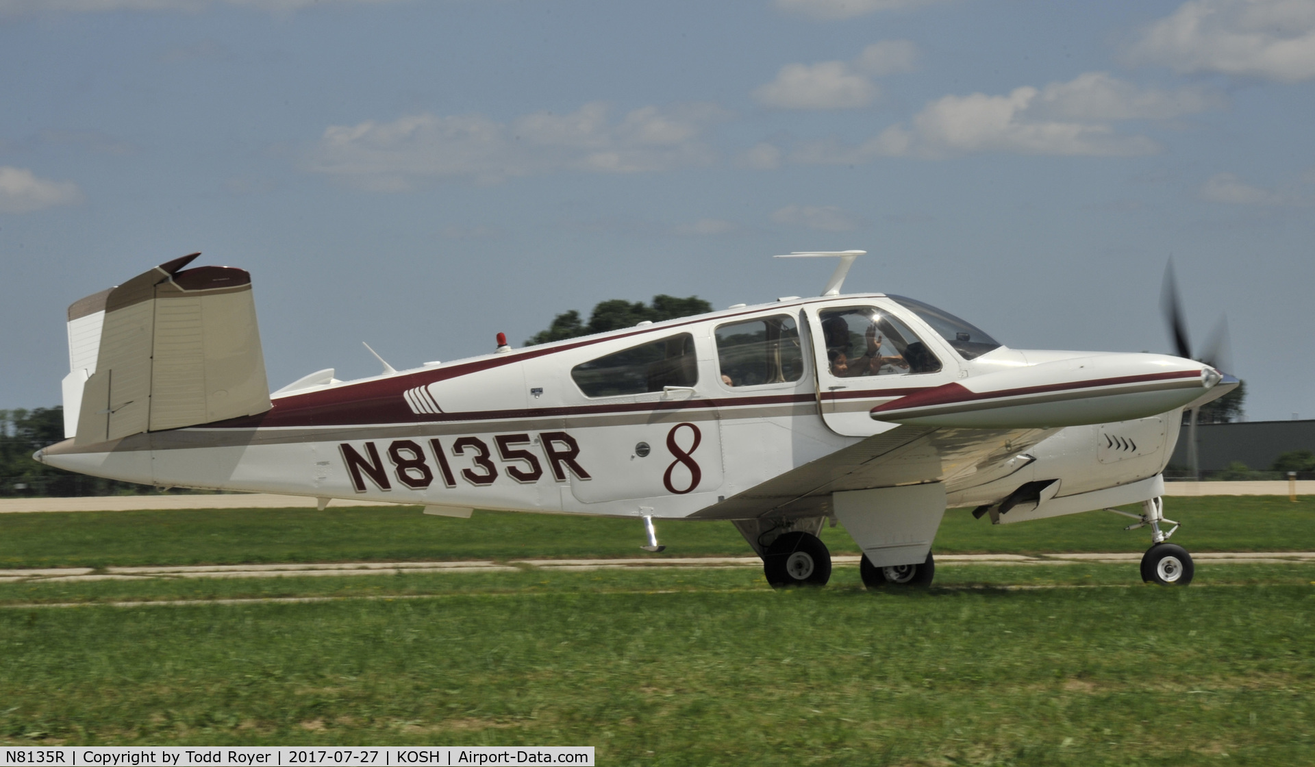 N8135R, 1974 Beech V35B Bonanza C/N D-9696, Airventure 2017