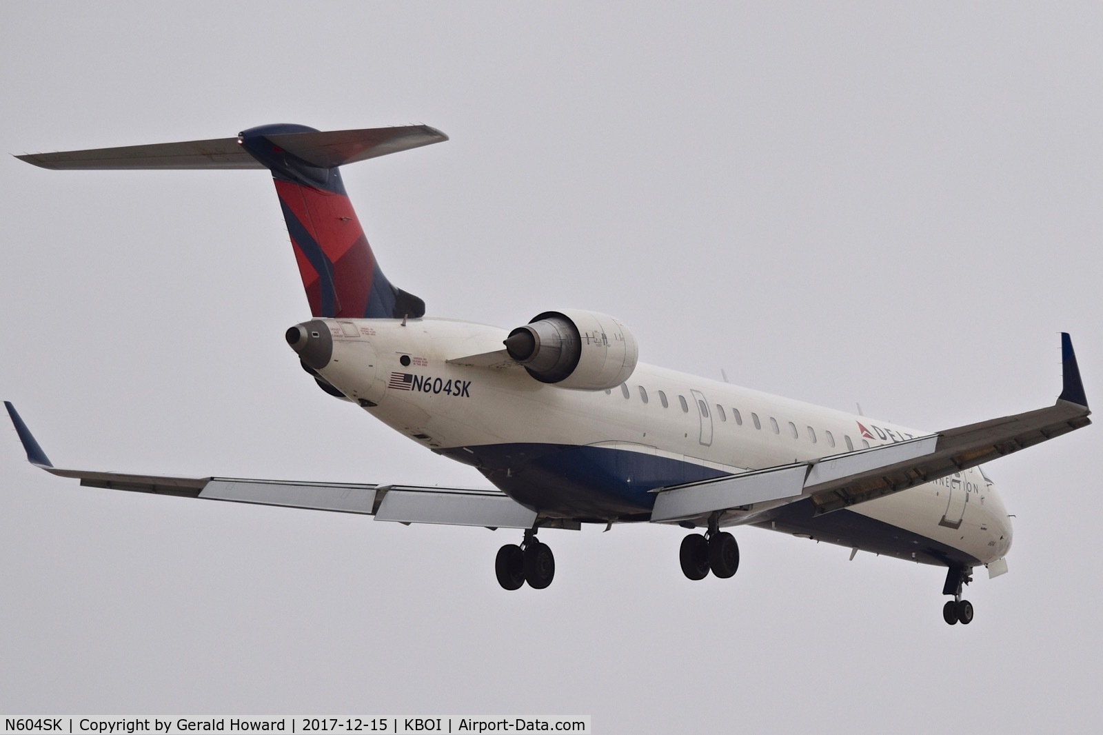 N604SK, 2006 Bombardier CRJ-702 (CL-600-2C10) Regional Jet C/N 10249, Landing RWY 10R.