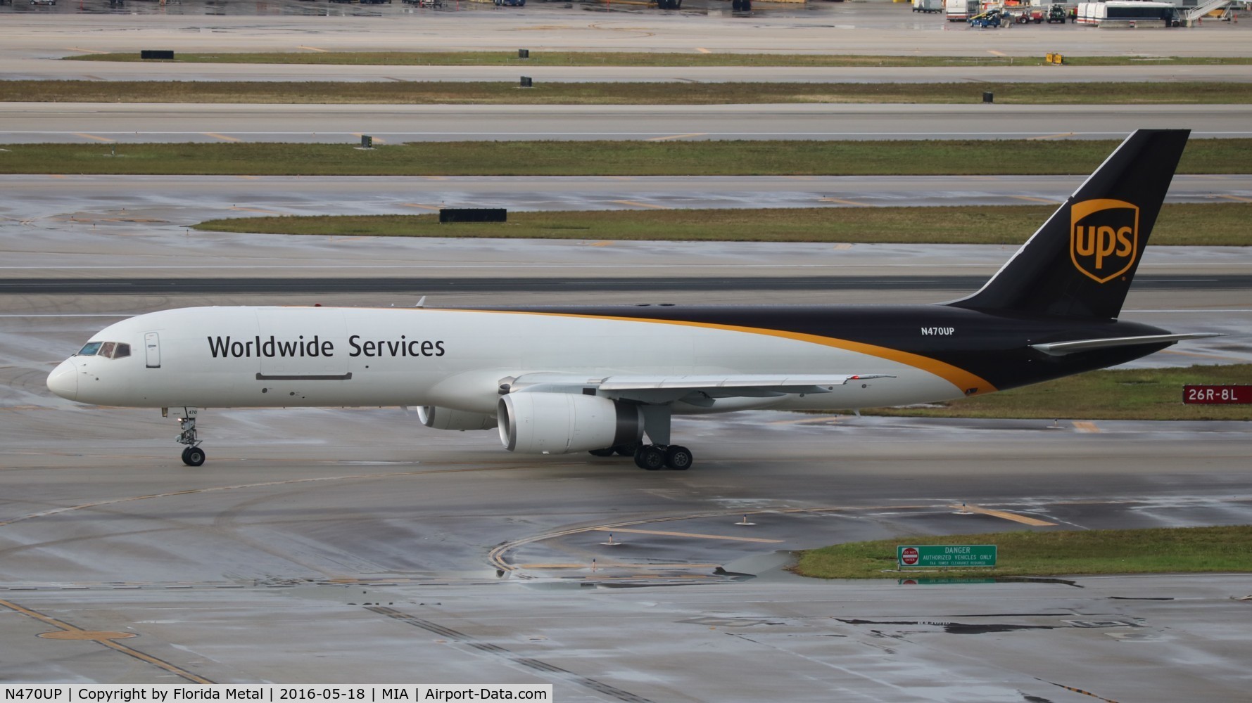 N470UP, 1997 Boeing 757-24APF C/N 25486, UPS 757